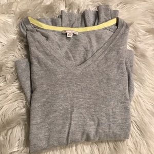 Gap classic long sleeve v-neck